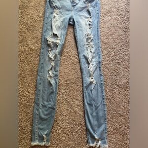 HOLLISTER High-rise super skinny. HOLLISTER classic stretch. Size 7L. W28. L32